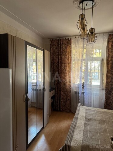 Продаётся 2-комн. вторичка 59 м², м. Кара Караев, photo 6 from 13