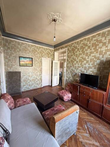 Продаётся 2-комн. вторичка 40 м², м. Сахил, photo 4 from 12