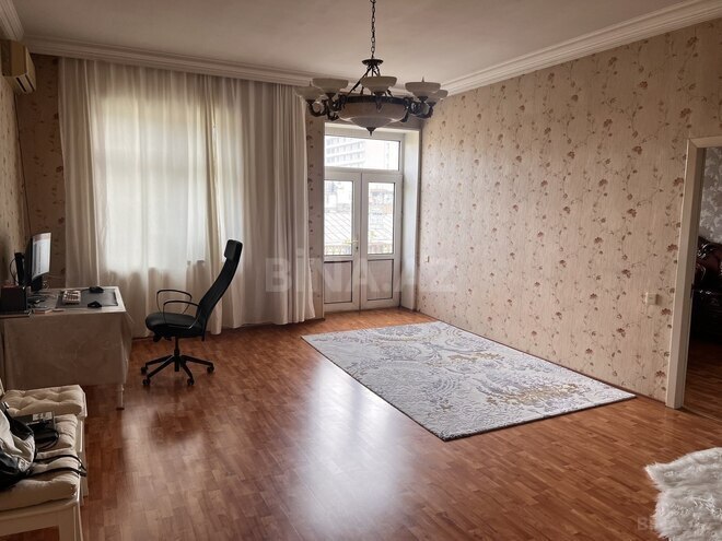 Сдаётся 3-комн. вторичка 80 м², м. 28 мая, photo 1 from 13
