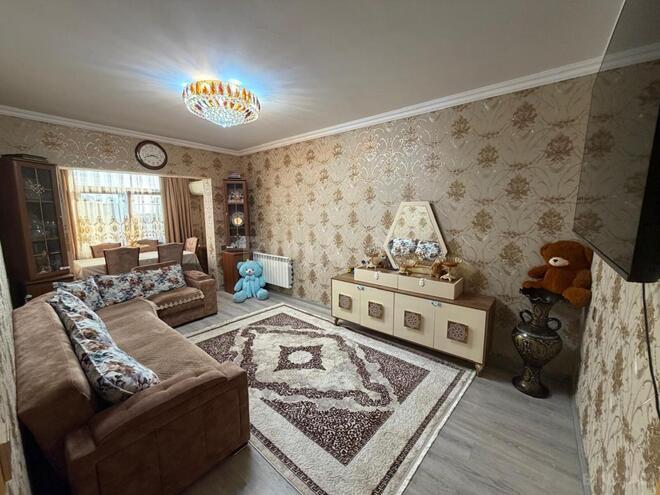 Продается 3-комн. вторичка 75 м², Хатаинский р., photo 1 from 24