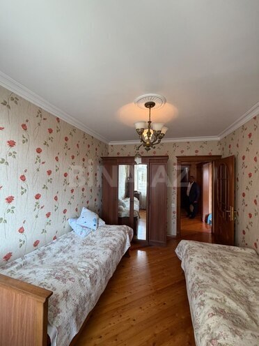 Продается 3-комн. вторичка 75 м², Хатаинский р., photo 14 from 28