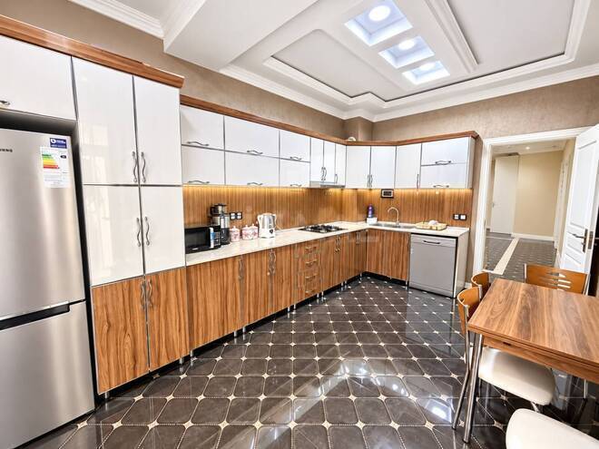 İcarəyə verilir 3 otaqlı yeni tikili 140 m², Nərimanov r., photo 6 from 10