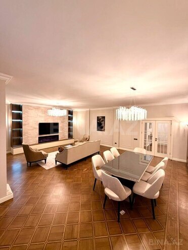 İcarəyə verilir 4 otaqlı yeni tikili 235 m², 28 May m., photo 4 from 19