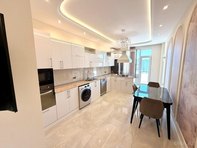 İcarəyə verilir 4 otaqlı yeni tikili 235 m², 28 May m., photo 8 from 19