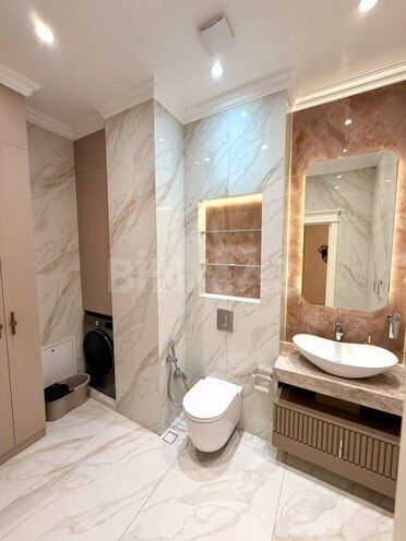 İcarəyə verilir 4 otaqlı yeni tikili 235 m², 28 May m., photo 17 from 19