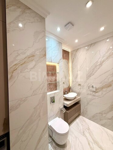 İcarəyə verilir 4 otaqlı yeni tikili 235 m², 28 May m., photo 18 from 19