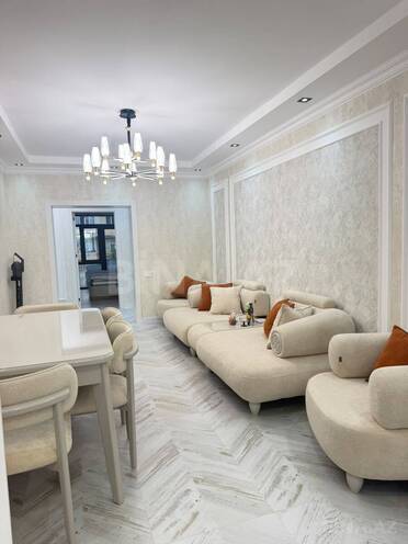 Satılır 3 otaqlı köhnə tikili 84 m², Hövsan q., photo 1 from 16