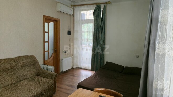 Satılır 1 otaqlı köhnə tikili 40 m², 28 May m., photo 3 from 9