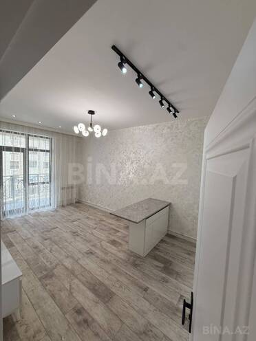 Продаётся 2-комн. новостройка 61 м², м. Кара Караев, photo 3 from 13