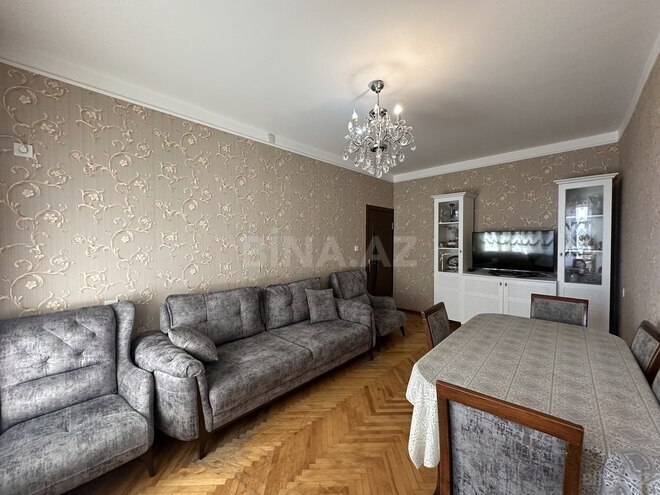 Продается 3-комн. вторичка 85 м², м. Халглар Достлугу, photo 1 from 18