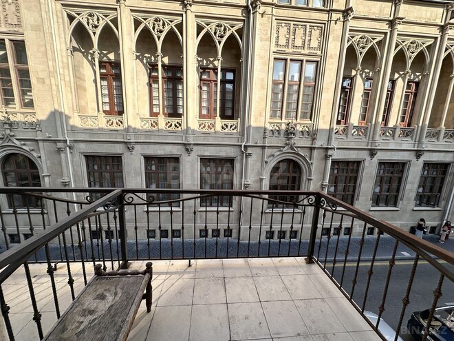 Satılır 2 otaqlı köhnə tikili 60 m², İçəri Şəhər m., photo 3 from 12