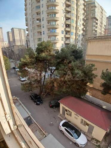 Продаётся 3-комн. вторичка 75 м², Насиминский  р., photo 5 from 13