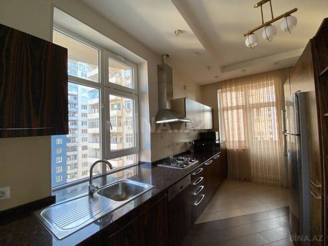 Сдаётся 4-комн. новостройка 180 м², м. Низами, photo 16 from 32