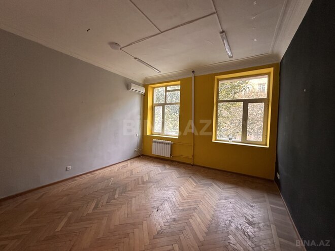 Продаётся 4-комн. вторичка 115 м², м. Низами, photo 17 from 21