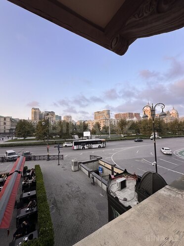 Продаётся 4-комн. вторичка 115 м², м. Низами, photo 20 from 21
