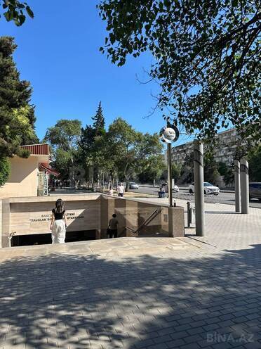Satılır 2 otaqlı köhnə tikili 60 m², Xalqlar Dostluğu m., photo 1 from 13