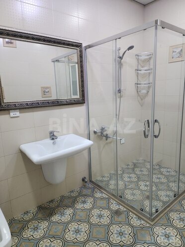 Сдаётся 3-комн. новостройка 130 м², м. Низами, photo 14 from 18