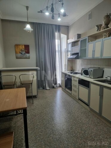 Сдаётся 3-комн. новостройка 130 м², м. Низами, photo 13 from 18