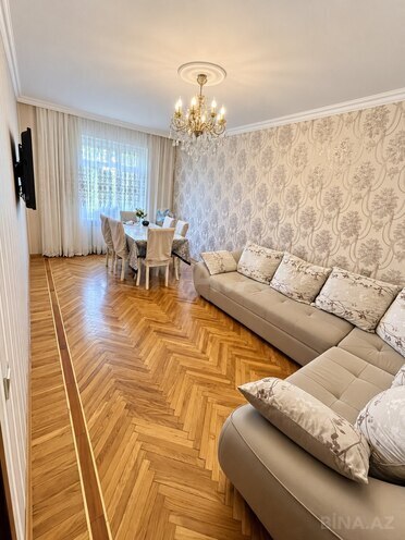 Satılır 3 otaqlı köhnə tikili 76 m², Nəsimi m., photo 1 from 10