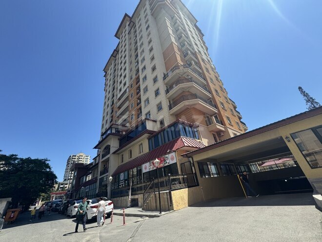 Продаётся 2-комн. новостройка 100 м², м. Кара Караев, photo 1 from 16