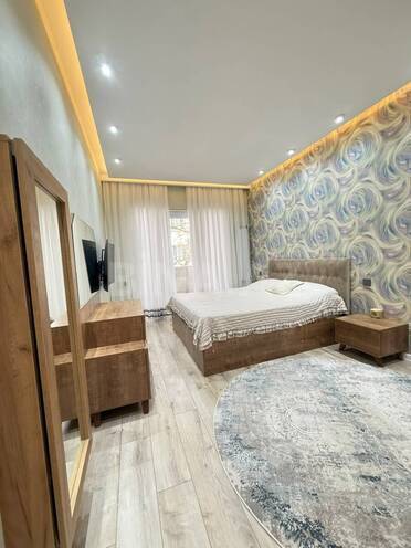 Продается 4-комн. вторичка 100 м², м. Ази Асланов, photo 3 from 26