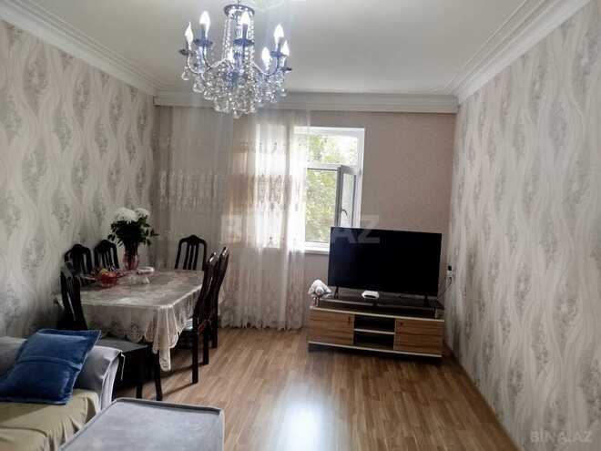 Продаётся 2-комн. вторичка 60 м², photo 1 from 16