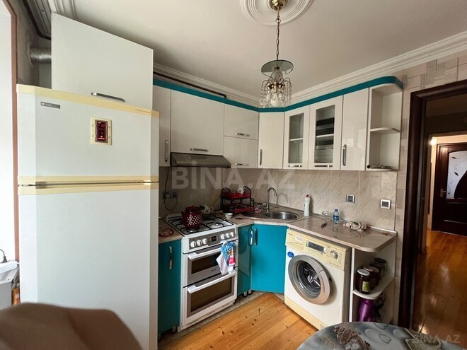 Сдаётся 3-комн. вторичка 65 м², м. Кара Караев, photo 6 from 10