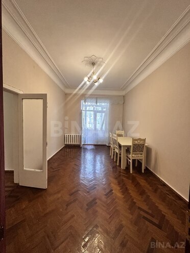Сдается 3-комн. вторичка 95 м², м. Элмляр Академиясы, photo 1 from 19