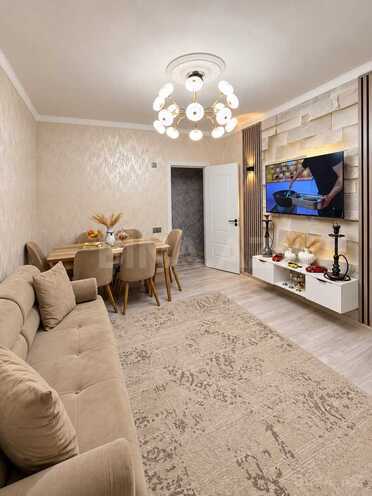 Продается 4-комн. вторичка 75 м², пос. Бакиханова, photo 1 from 12
