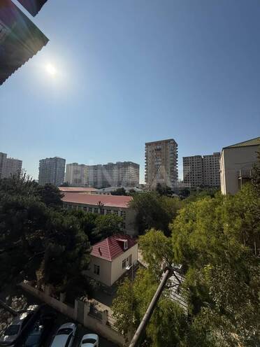 Satılır 2 otaqlı köhnə tikili 60 m², İnşaatçılar m., photo 5 from 12