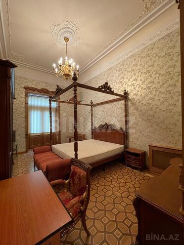 İcarəyə verilir 5 otaqlı köhnə tikili 350 m², Sahil m., photo 13 from 29