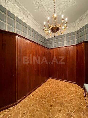 İcarəyə verilir 5 otaqlı köhnə tikili 350 m², Sahil m., photo 26 from 29