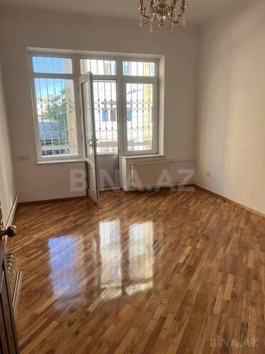 İcarəyə verilir 8 otaqlı həyət evi/bağ evi 572 m², Gənclik m., photo 13 from 22