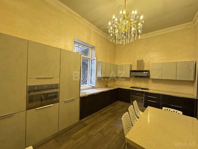Satılır 6 otaqlı köhnə tikili 360 m², Sahil m., photo 11 from 26
