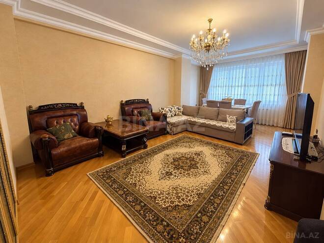 Продается 3-комн. новостройка 125 м², м. Низами, photo 1 from 15