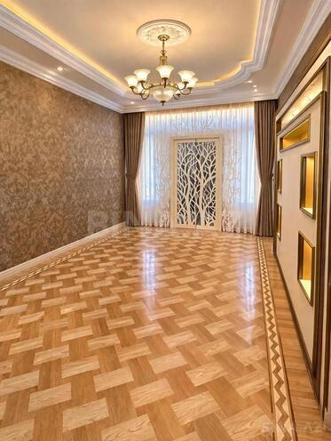 Satılır 4 otaqlı yeni tikili 190 m², 28 May m., photo 1 from 9