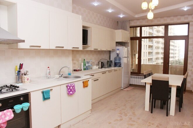 İcarəyə verilir 3 otaqlı yeni tikili 190 m², Gənclik m., photo 14 from 31
