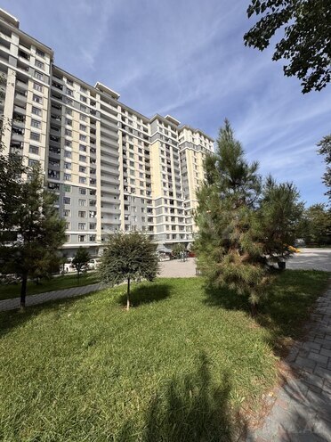 Продаётся 2-комн. новостройка 72 м², м. Халглар Достлугу, photo 1 from 13