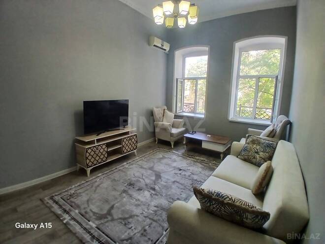 Satılır 4 otaqlı köhnə tikili 130 m², Nizami m., photo 3 from 11
