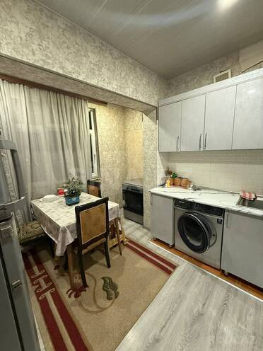 Продается 3-комн. вторичка 85 м², м. Ази Асланов, photo 10 from 11