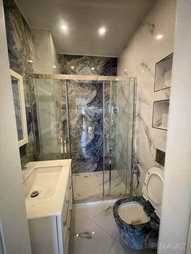 İcarəyə verilir 4 otaqlı yeni tikili 215 m², 28 May m., photo 26 from 32