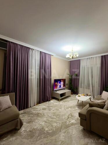 Продаётся 3-комн. вторичка 80 м², Хатаинский р., photo 1 from 10