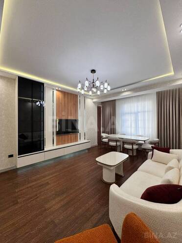 Продается 3-комн. новостройка 95 м², м. Элмляр Академиясы, photo 1 from 15