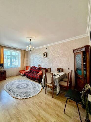 Продаётся 3-комн. вторичка 75 м², Бинагадинский р., photo 3 from 10