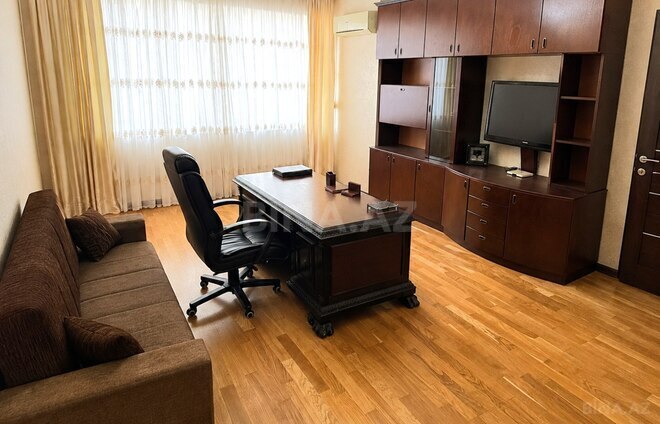 Сдаётся 4-комн. новостройка 195 м², Насиминский  р., photo 11 from 16