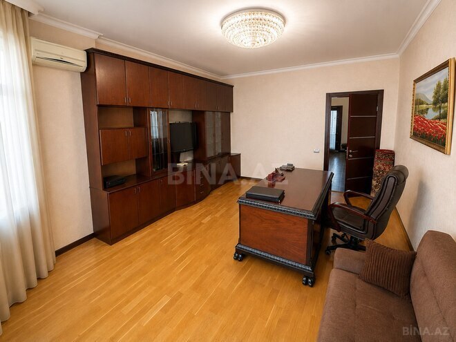 Сдаётся 4-комн. новостройка 195 м², Насиминский  р., photo 12 from 16