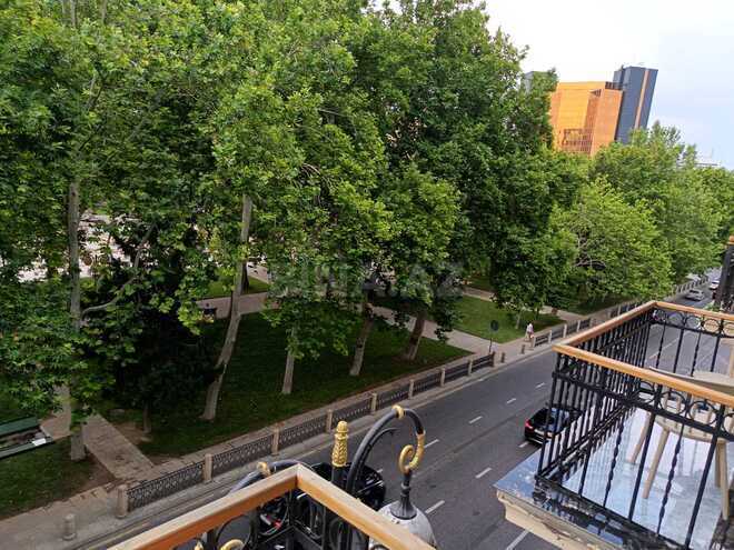İcarəyə verilir 3 otaqlı köhnə tikili 72 m², 28 May m., photo 1 from 16