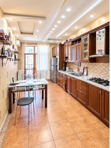 Satılır 3 otaqlı yeni tikili 165 m², 28 May m., photo 7 from 8