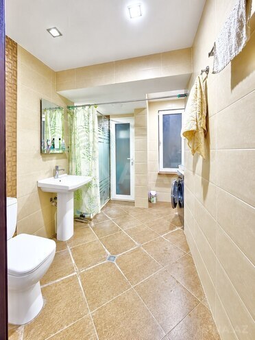 Продается 3-комн. вторичка 95 м², м. Кара Караев, photo 12 from 17