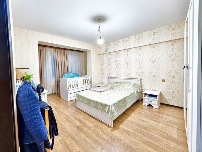 Продается 3-комн. вторичка 95 м², м. Кара Караев, photo 14 from 17